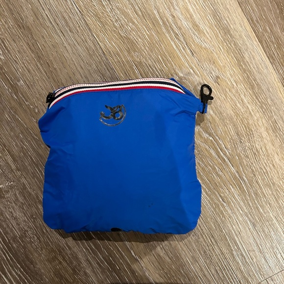 O8 Kids Full Zip Packable Rain Jacket and Windbreaker - Picture 4 of 8